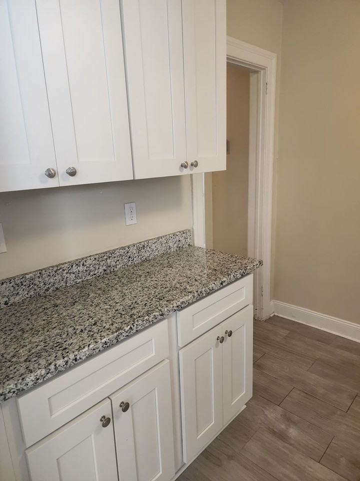859 Saint Clair St - Photo 2 of 13