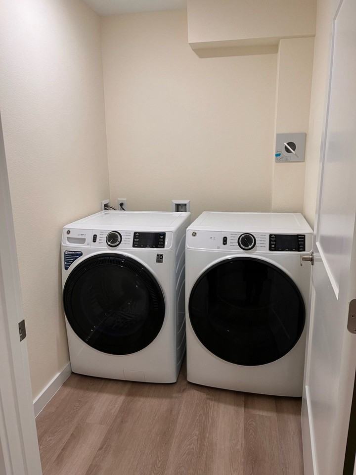 Alena Apartments - Photo 4 of 35