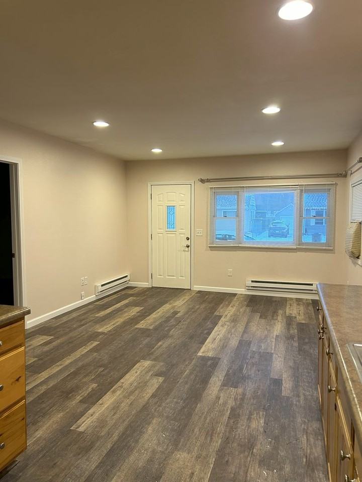 1207 5th Ave Nw - Photo 5 of 16