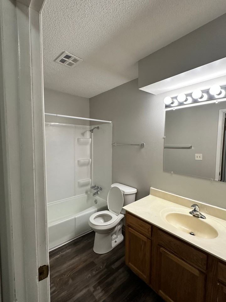 Eastview Apartments - Photo 7 of 15