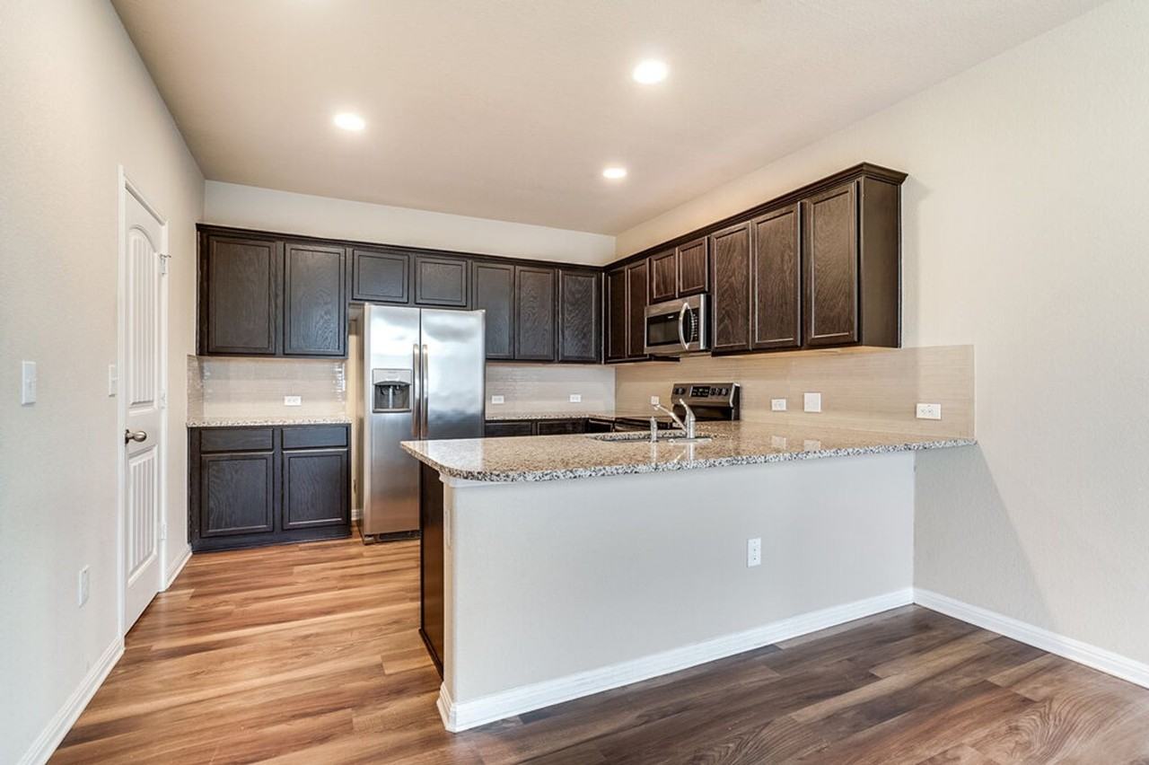 1701 Logan Dr #34 - Photo 4 of 20