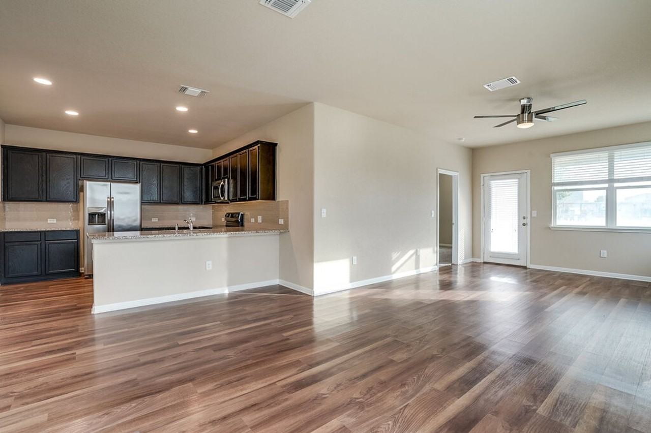 1701 Logan Dr #34 - Photo 6 of 20