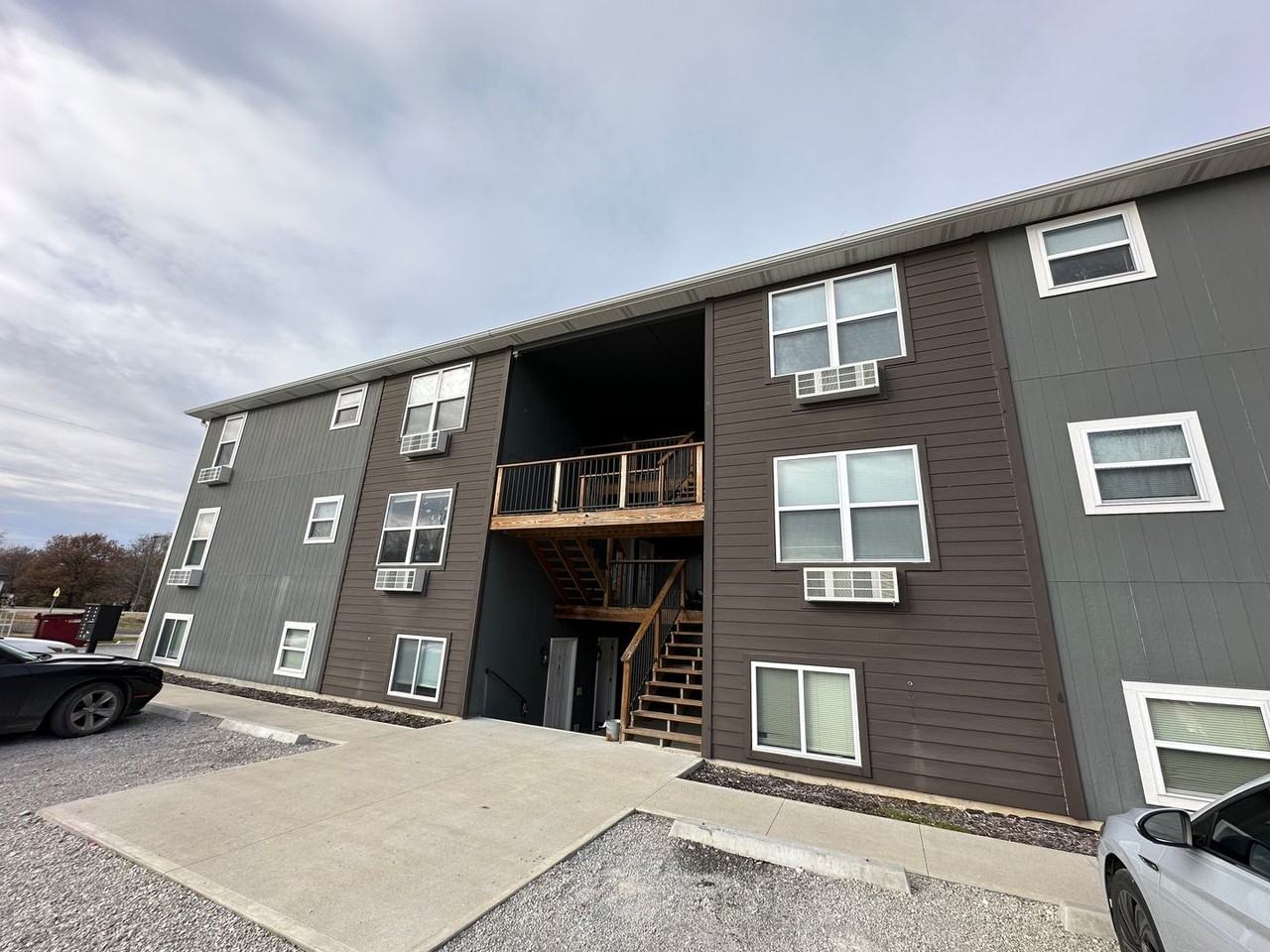 Green Ridge Apartments - Photo 5 of 29
