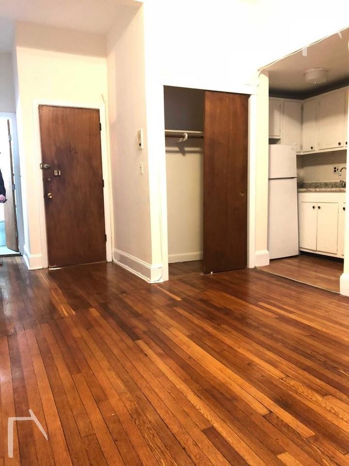 1313 Commonwealth Avenue - Photo 3 of 6