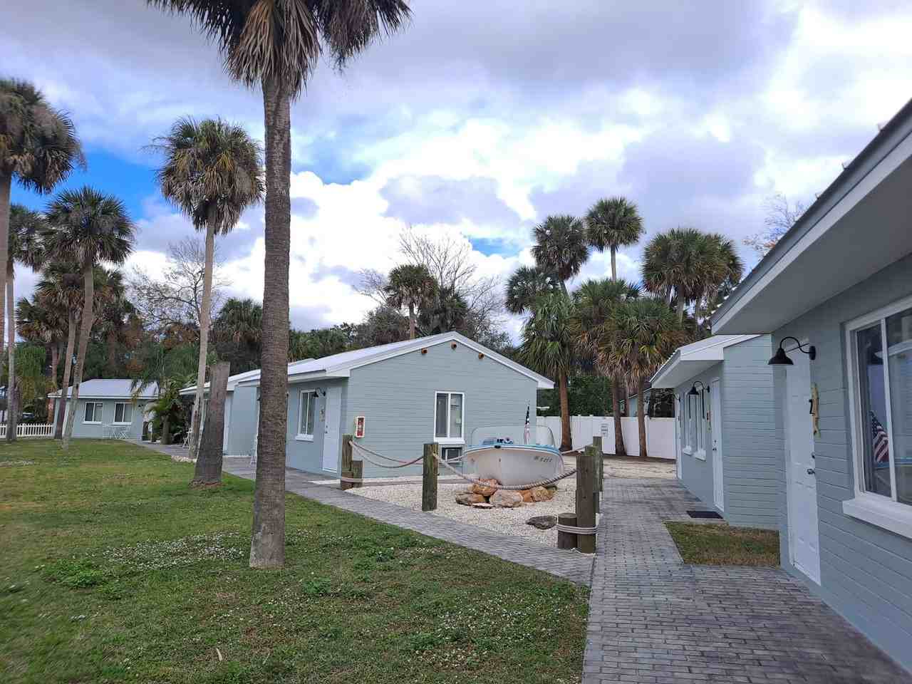 805 N Dixie Fwy #11