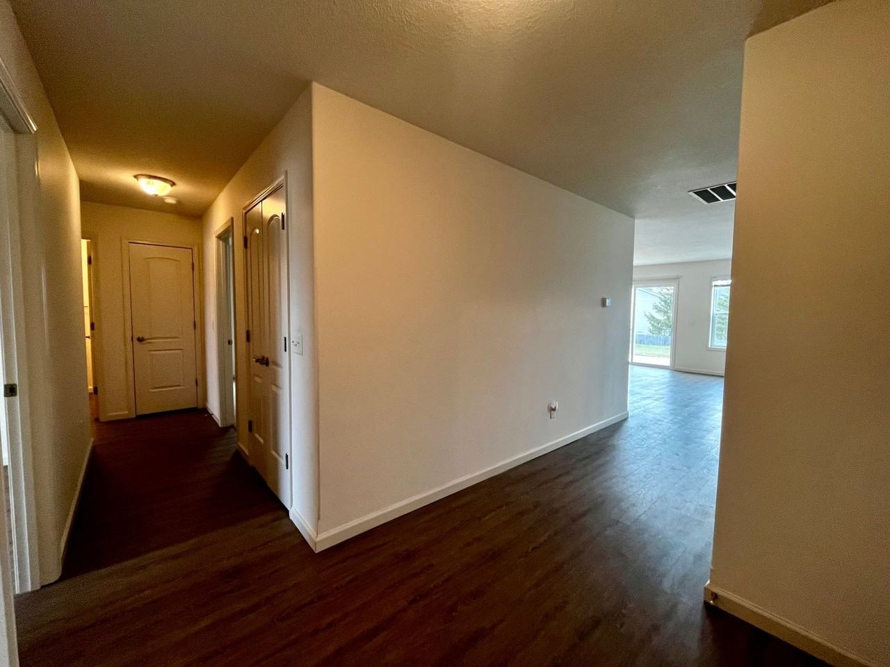 1649 Glen Hollow Dr - Photo 2 of 31