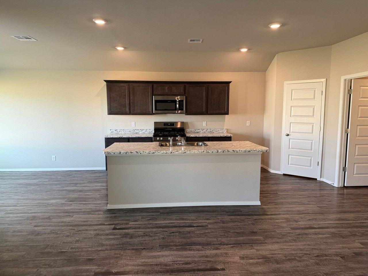 11425 S 232nd East Ave - Photo 2 of 20