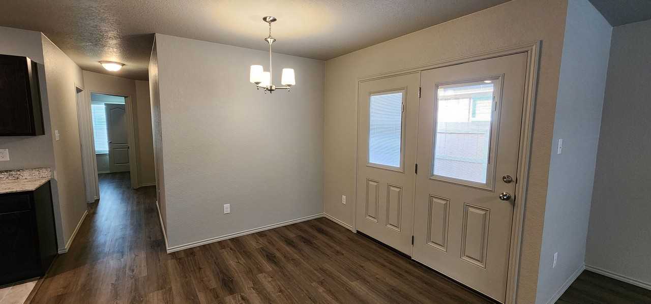 1602 Risen Star Ln - Photo 6 of 34