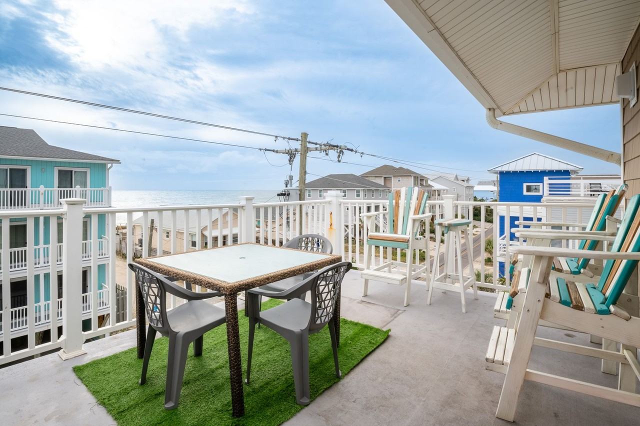 1503 Breezy Sunrise Retreat @ 1503 Carolina Beach Ave N #3B - Photo 5 of 22