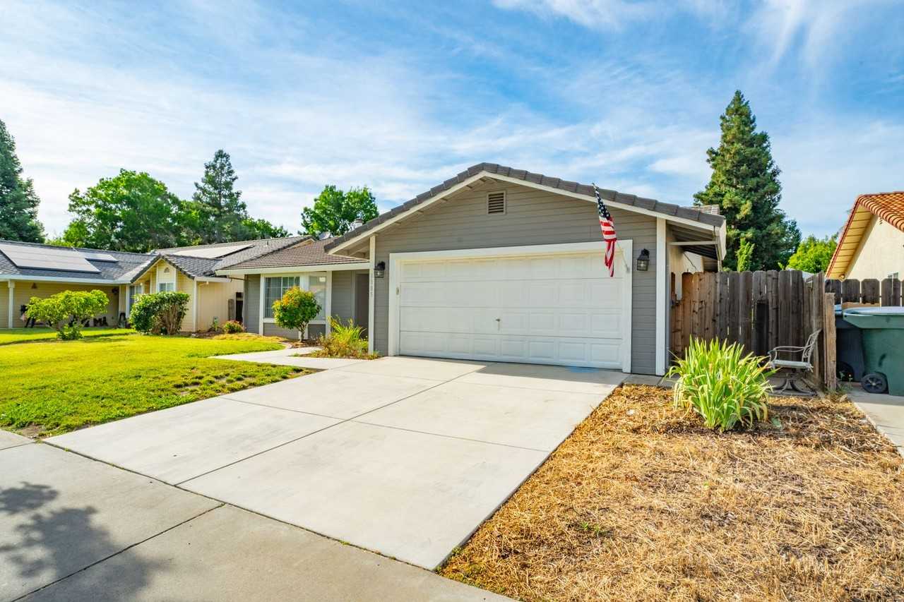 1185 Partridge Dr - Photo 4 of 22