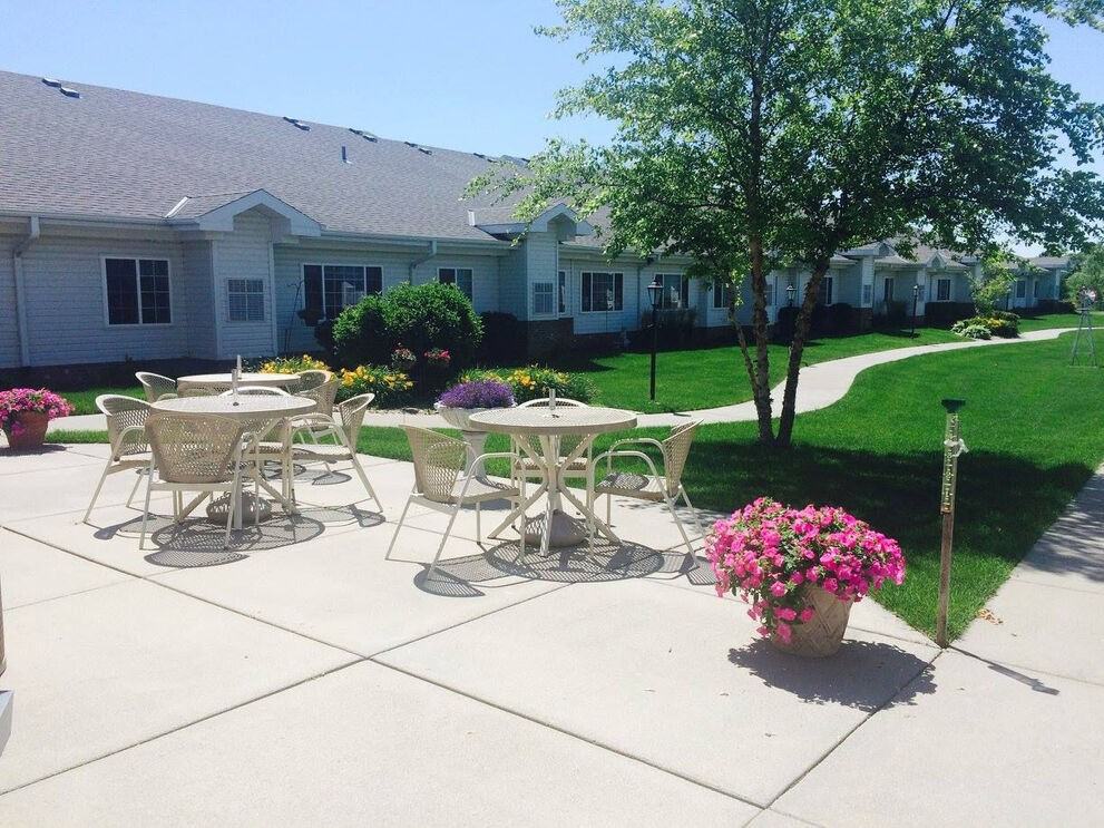 Crown Villa - Photo 3 of 20