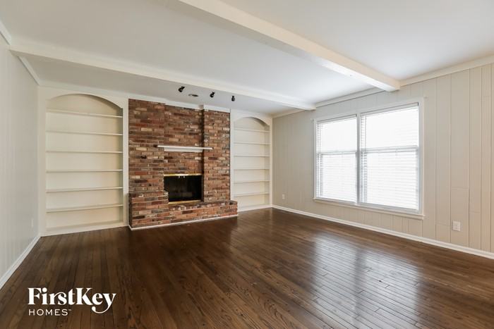 10308 Century Ln - Photo 3 of 15