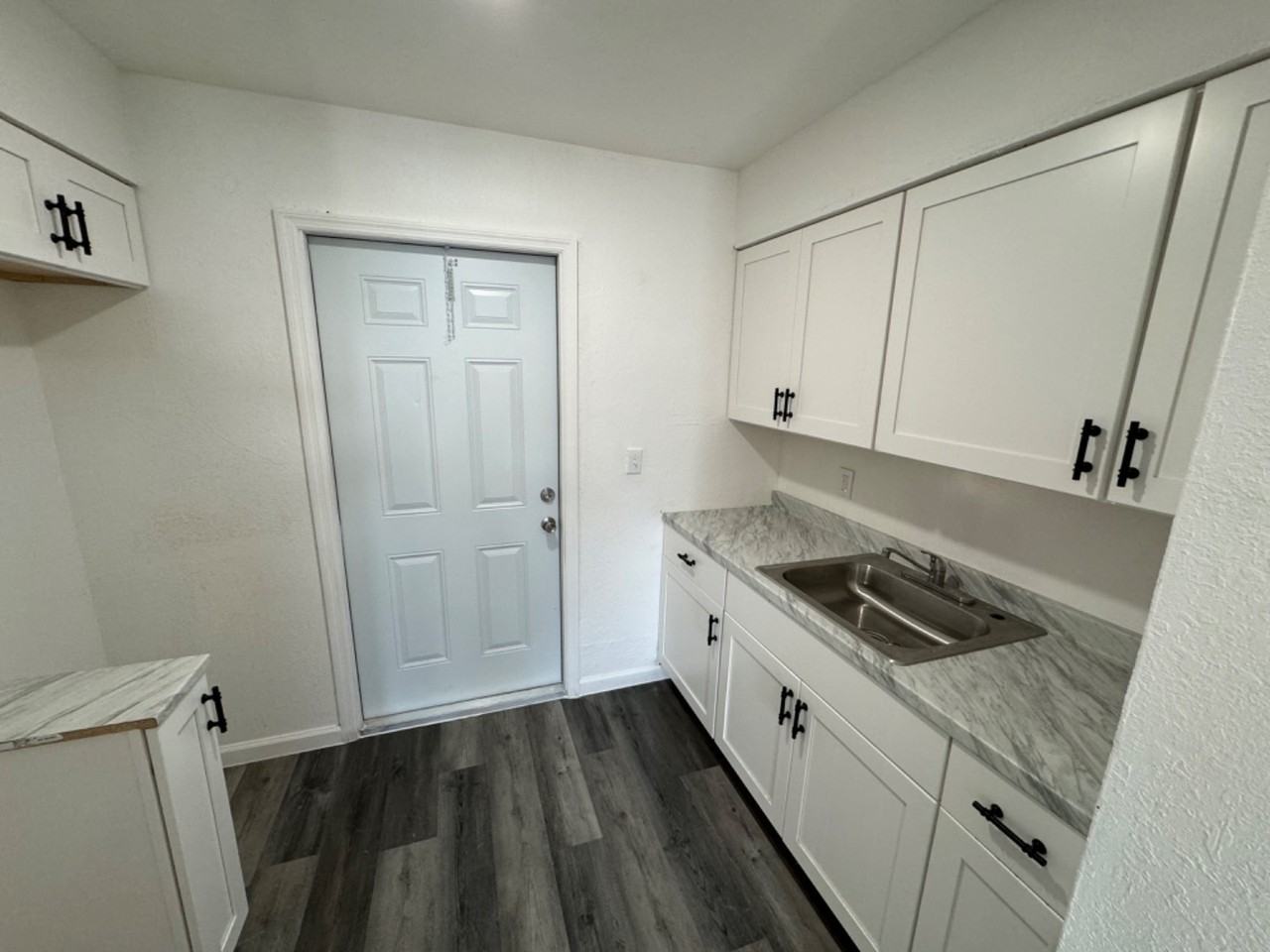 577 SW 7th St - Photo 2 of 5