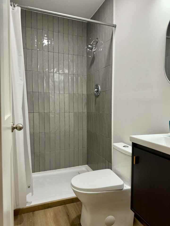 221 Chipmunk St #3 - Photo 3 of 10