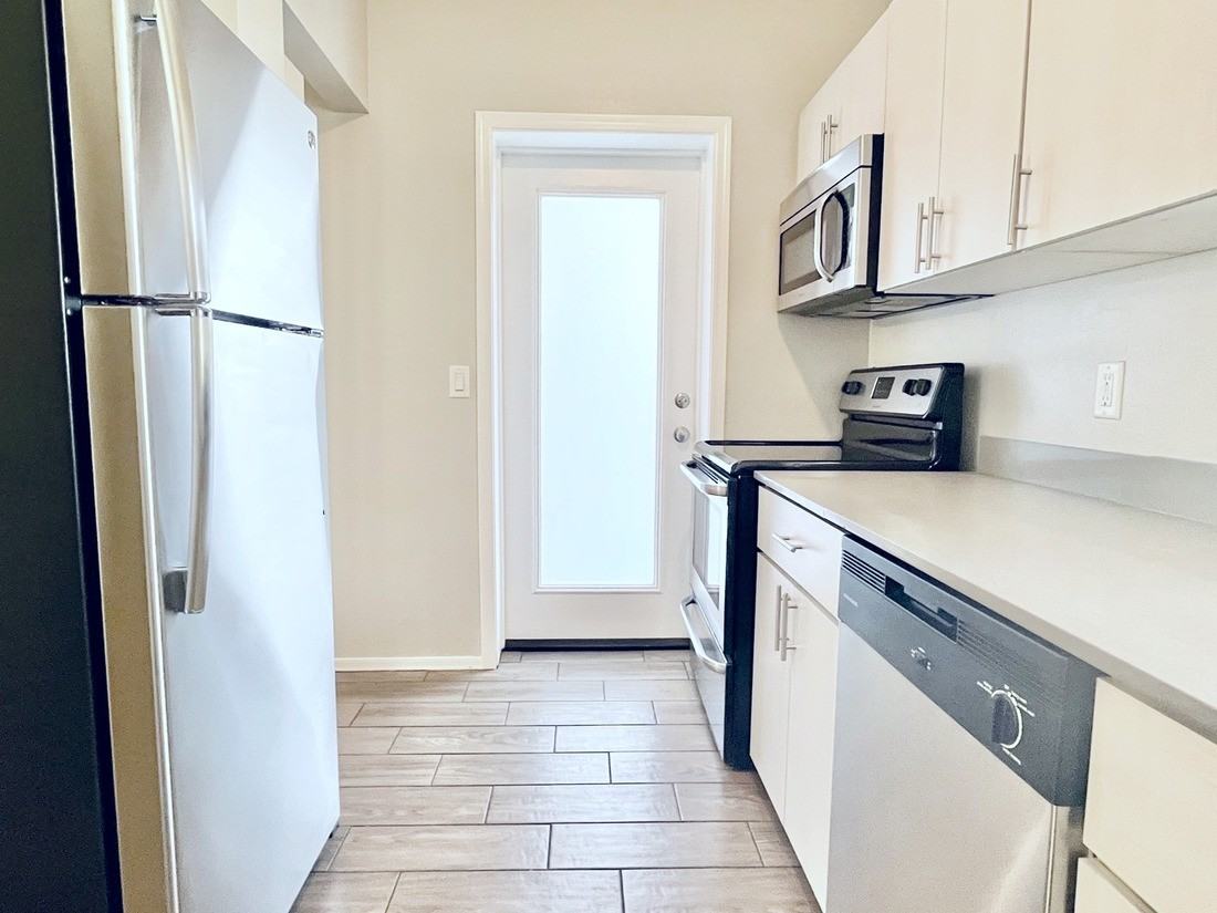 1301 E Thomas Rd #107 - Photo 3 of 32