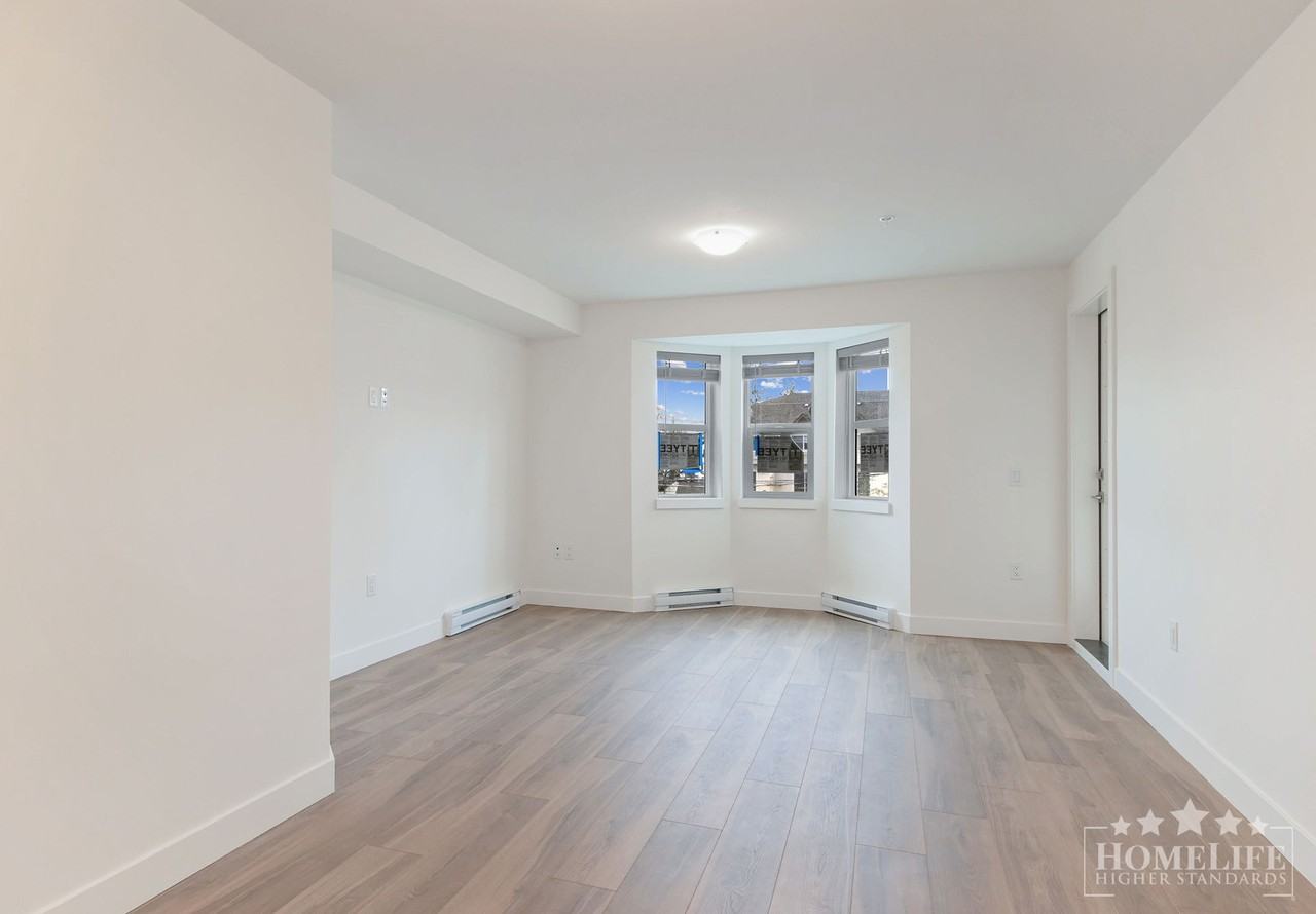 19730 56 Avenue - Photo 3 of 20