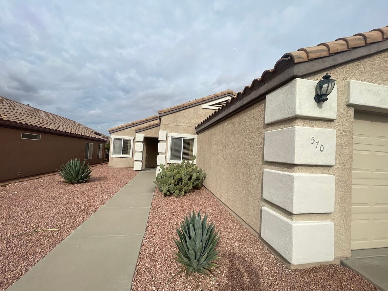 570 S Santa Fe Trl - Photo 2 of 26