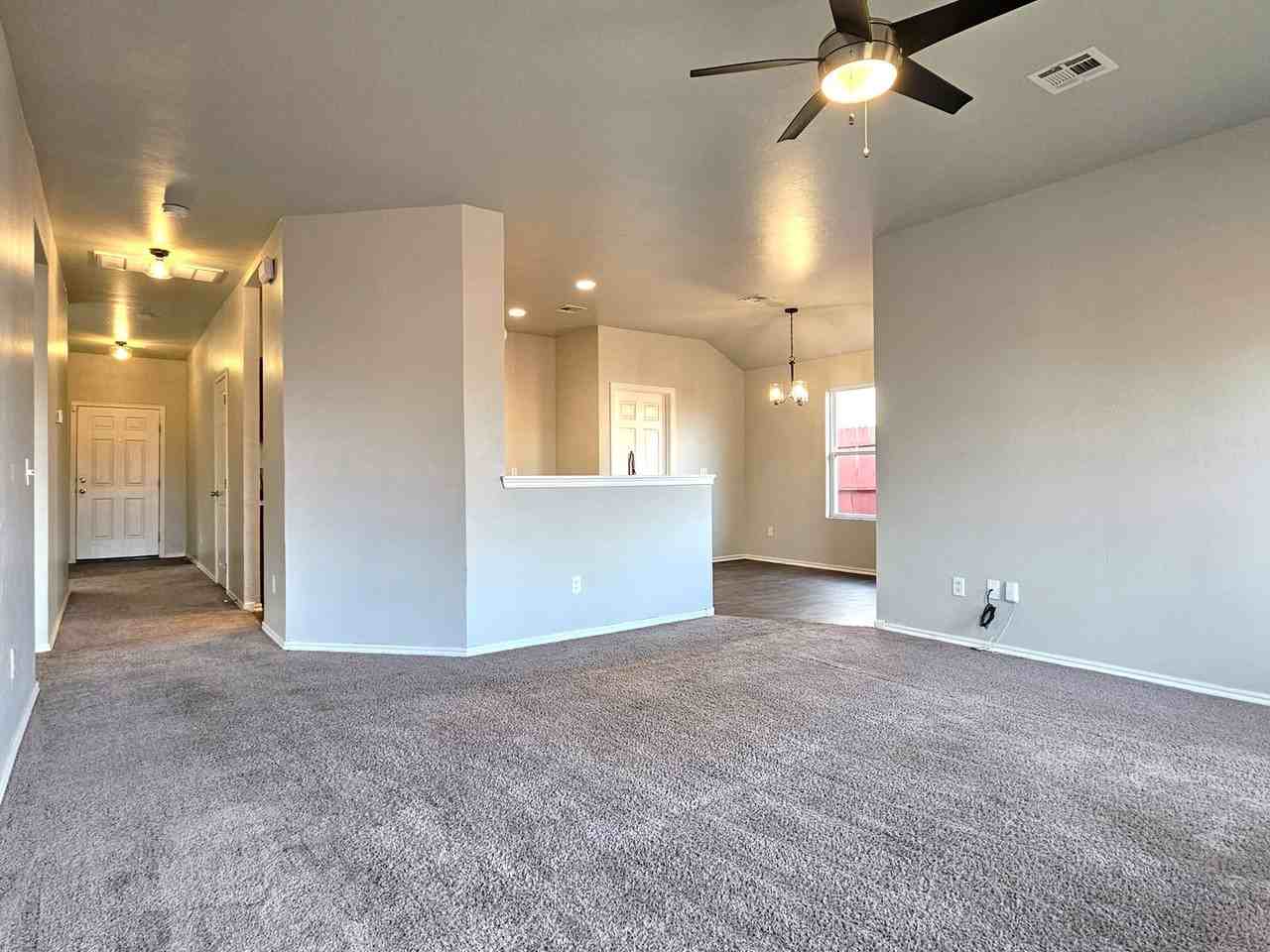 1113 Ironstone Dr - Photo 2 of 10
