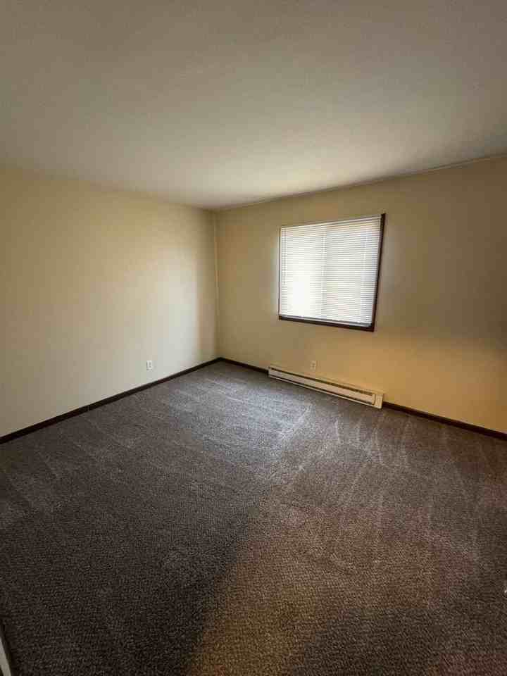 Carnaby Square Apartments - Photo 5 of 13