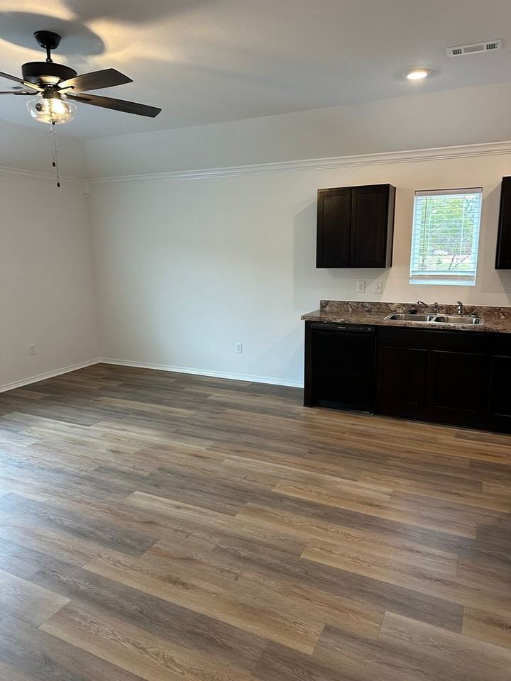 4576 Olympic Dr - Photo 7 of 22