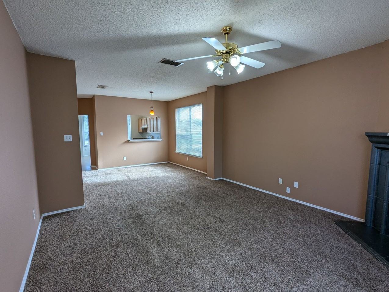 6425 Rainwater Way - Photo 5 of 24