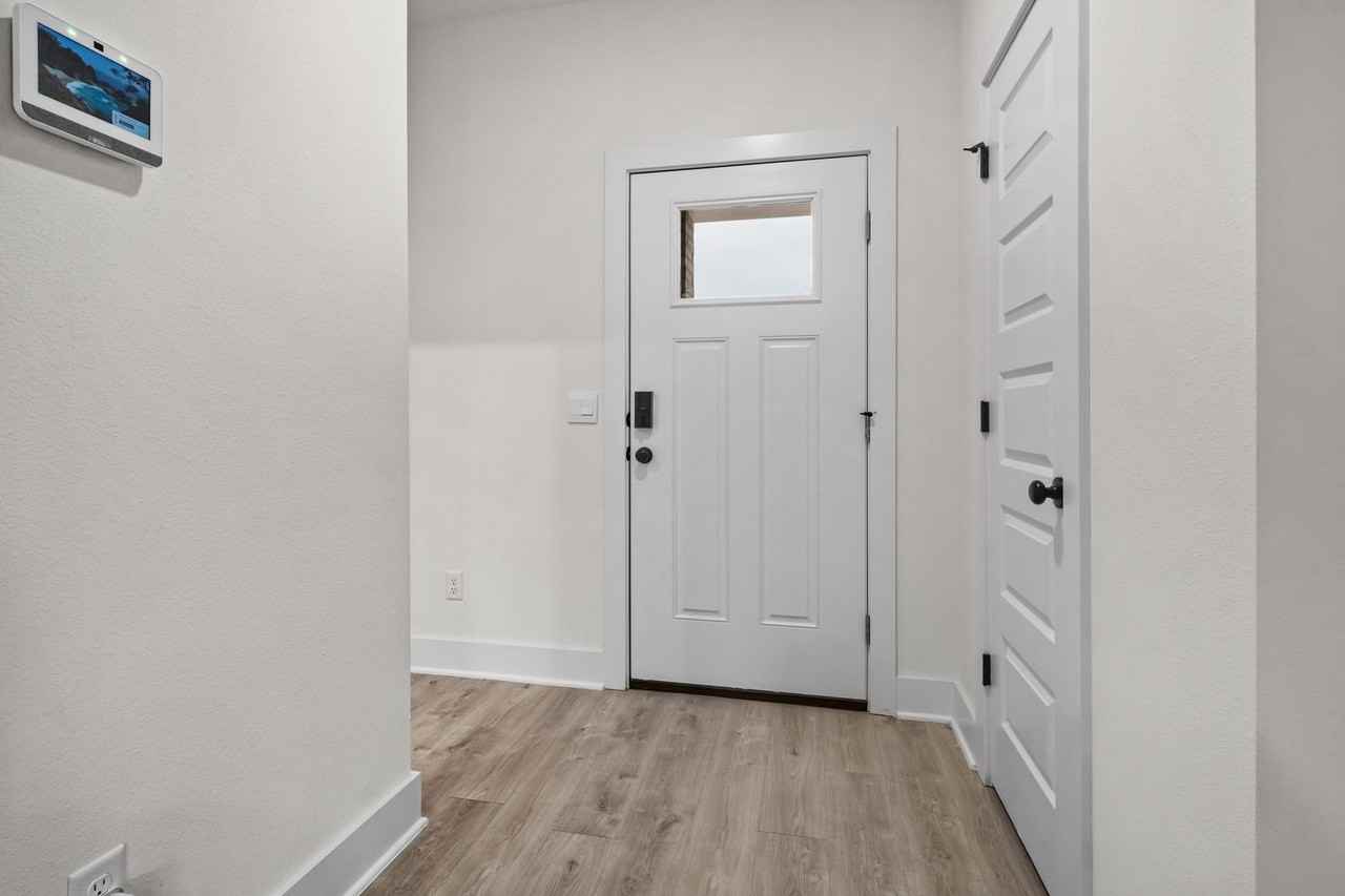 4785 W Aurora St - Photo 5 of 26