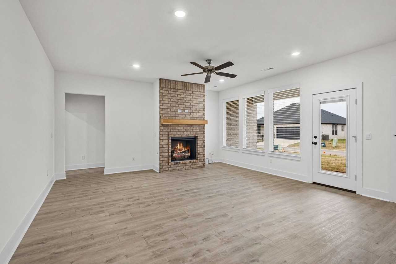 4785 W Aurora St - Photo 6 of 26