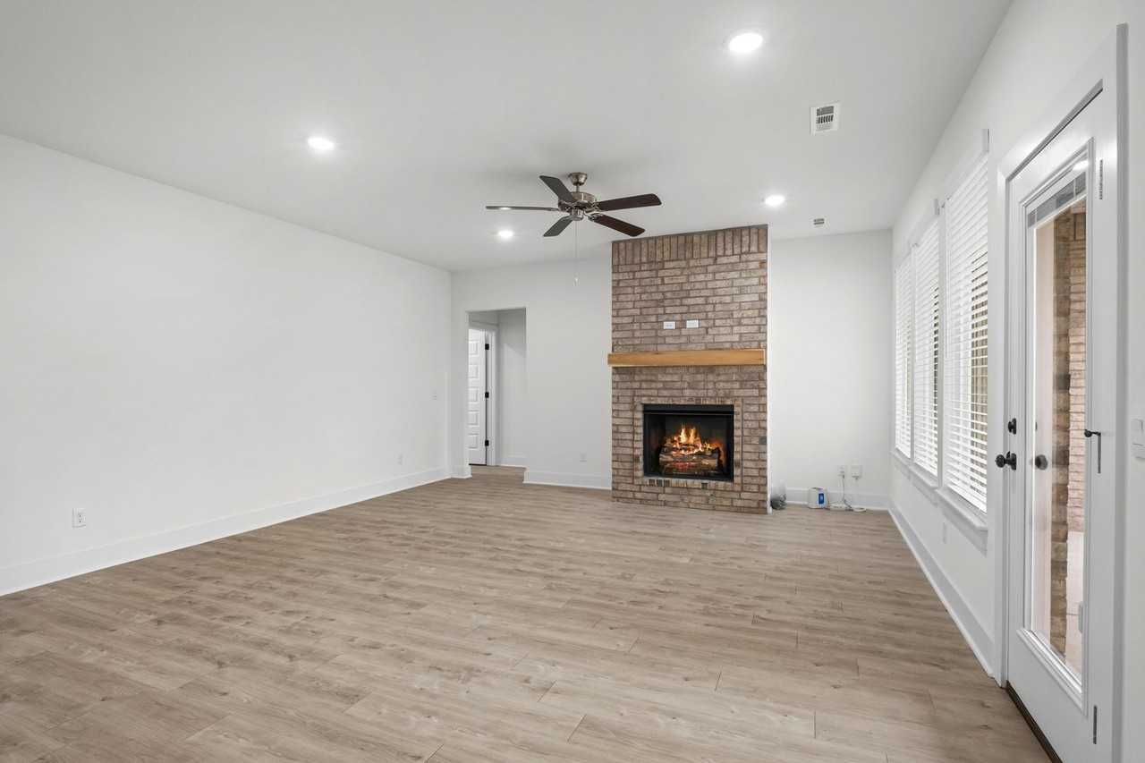 4785 W Aurora St - Photo 7 of 26