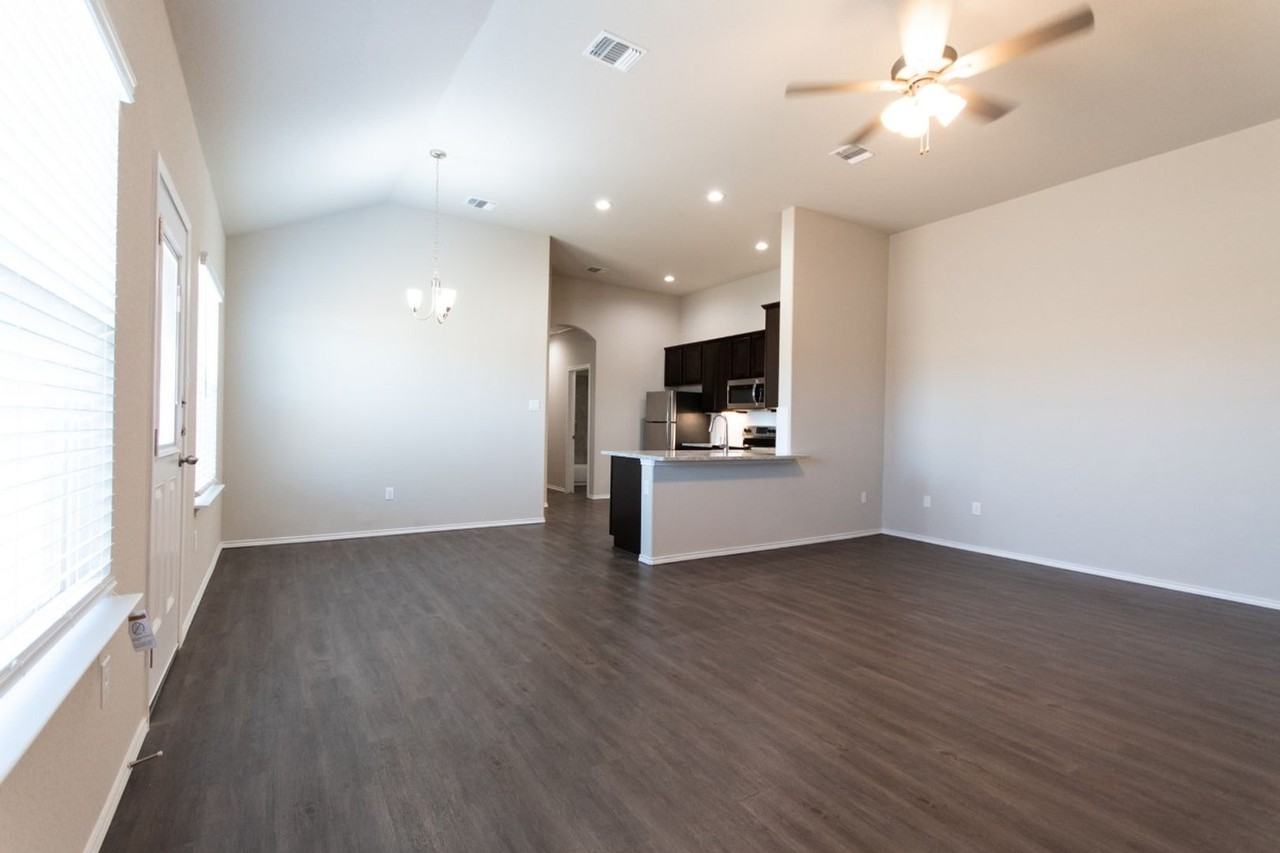 622 Ashers Pl - Photo 4 of 24