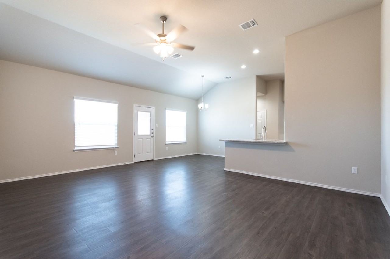 622 Ashers Pl - Photo 5 of 24