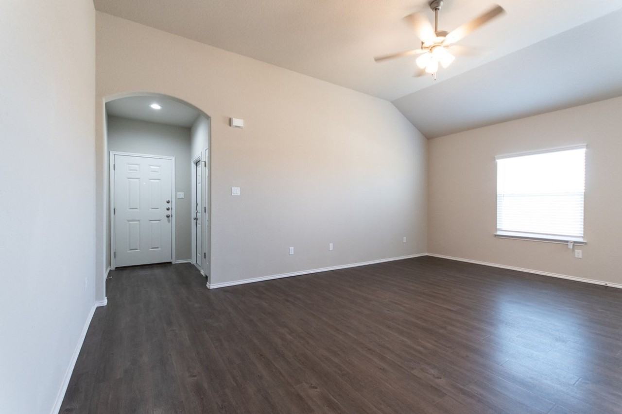 622 Ashers Pl - Photo 6 of 24