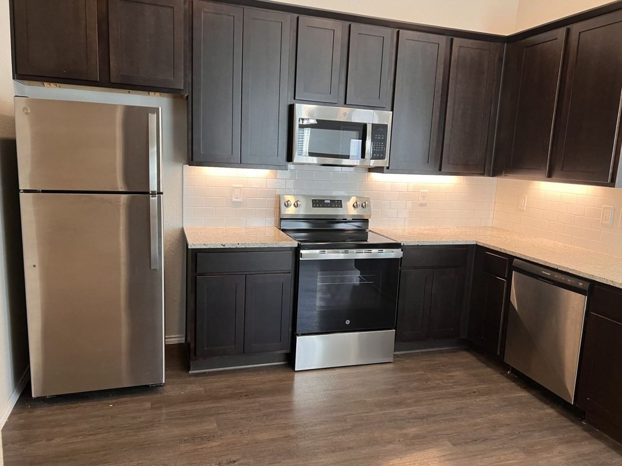 622 Ashers Pl - Photo 7 of 24