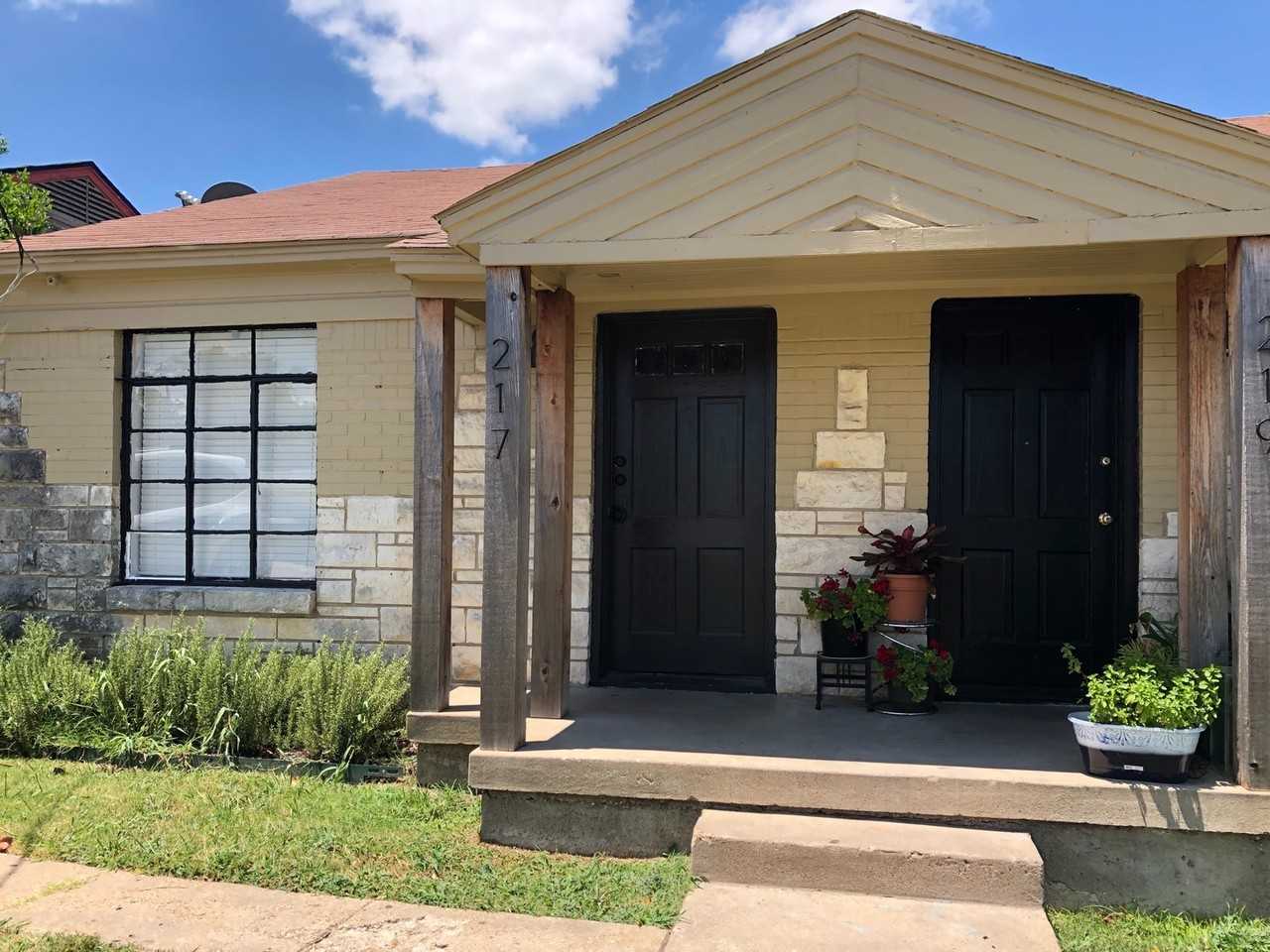 217 217 -219 Tennant - Photo 2 of 10