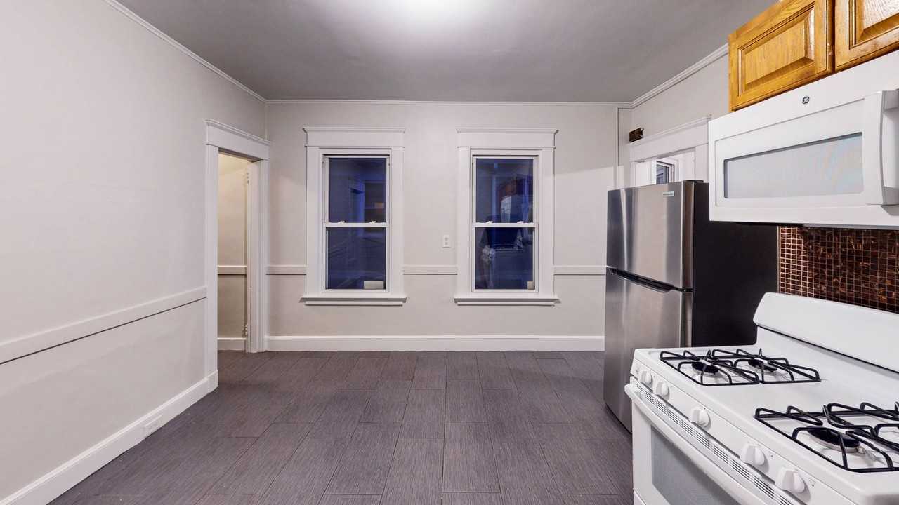 71 Blake St - Photo 5 of 14