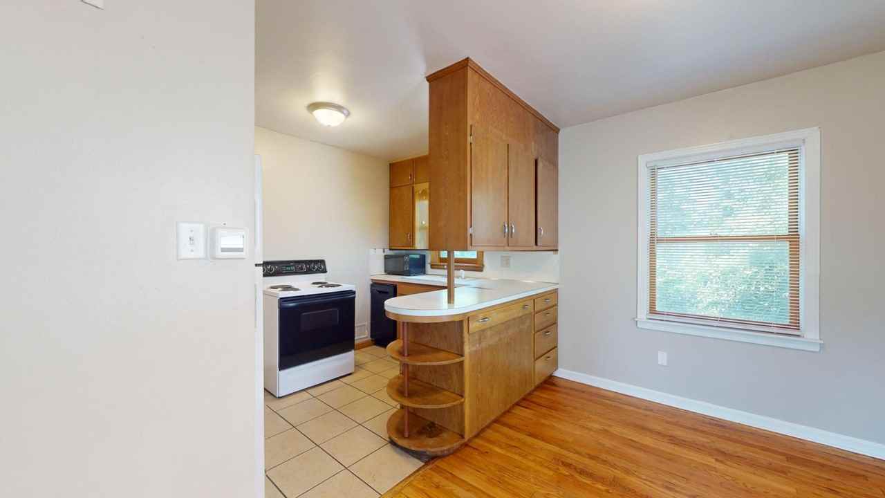 2633 Hunt St - Photo 4 of 17