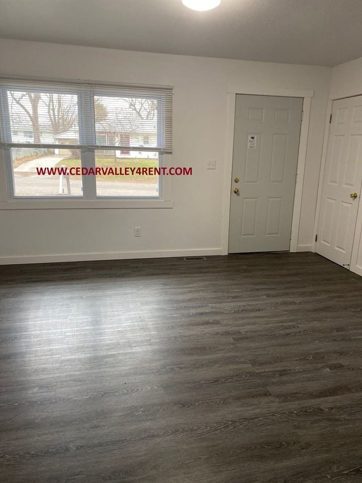 2119 Clearview St - Photo 2 of 9