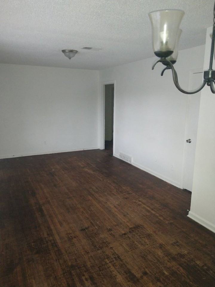 4932 Leonard Rd - Photo 6 of 11