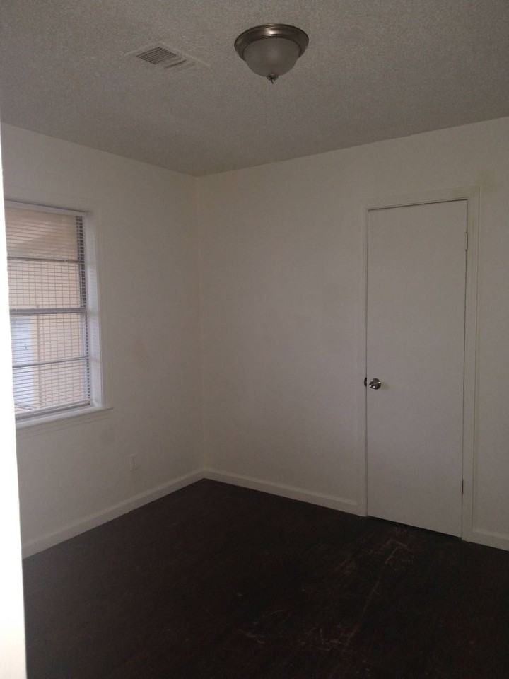 4932 Leonard Rd - Photo 7 of 11