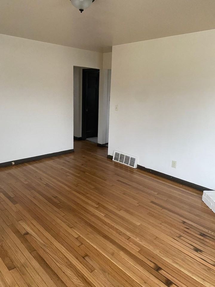 8014 W Grantosa Dr - Photo 2 of 12