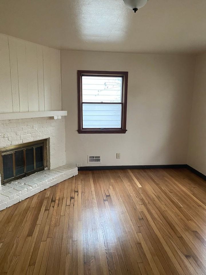 8014 W Grantosa Dr - Photo 3 of 12