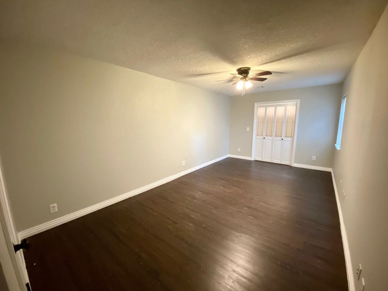 1635 S Redbud Ave - Photo 5 of 11