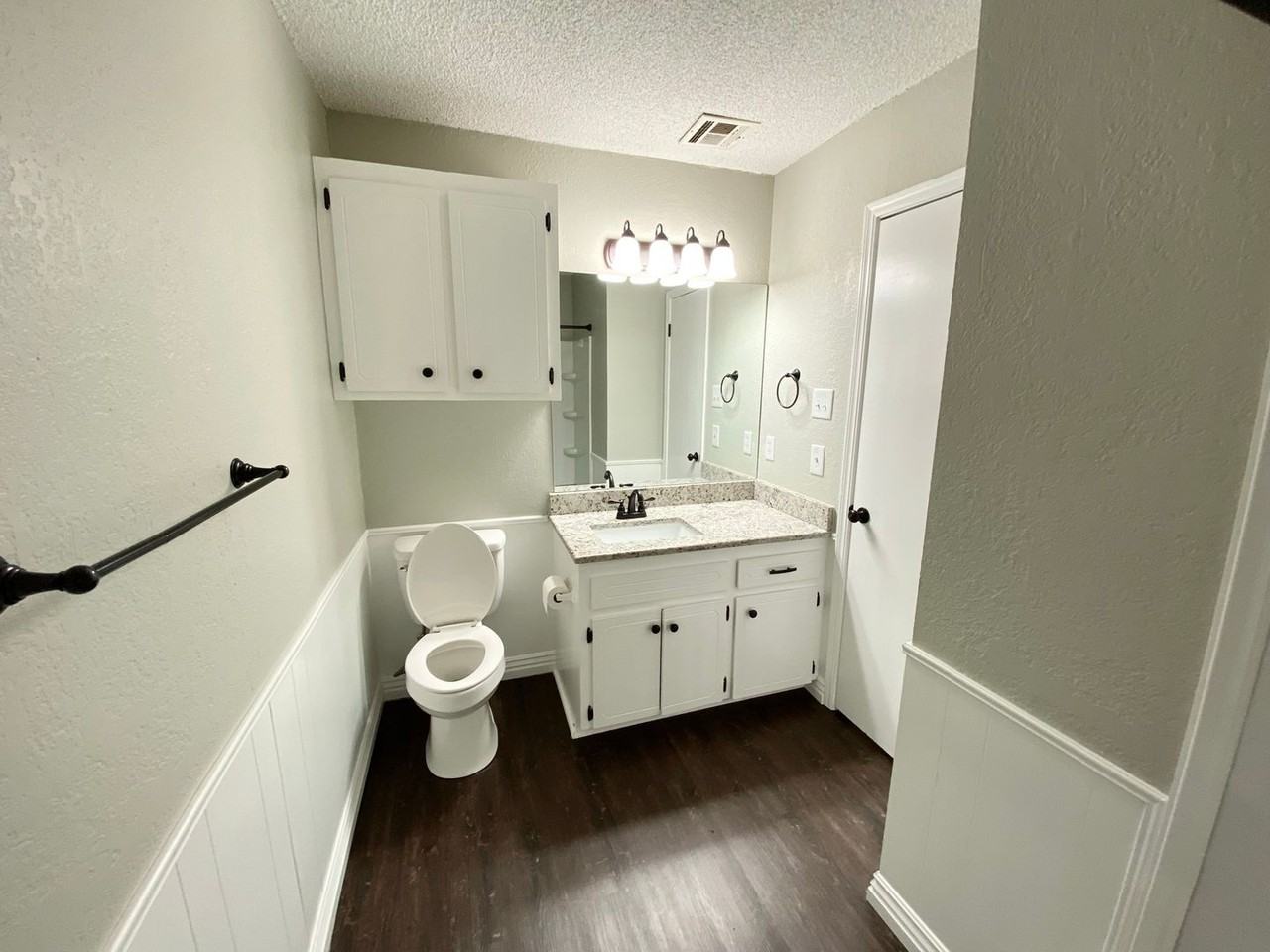 1635 S Redbud Ave - Photo 6 of 11