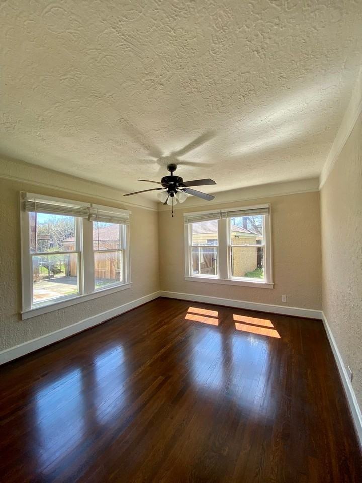 2424 W Jefferson Blvd - Photo 2 of 18