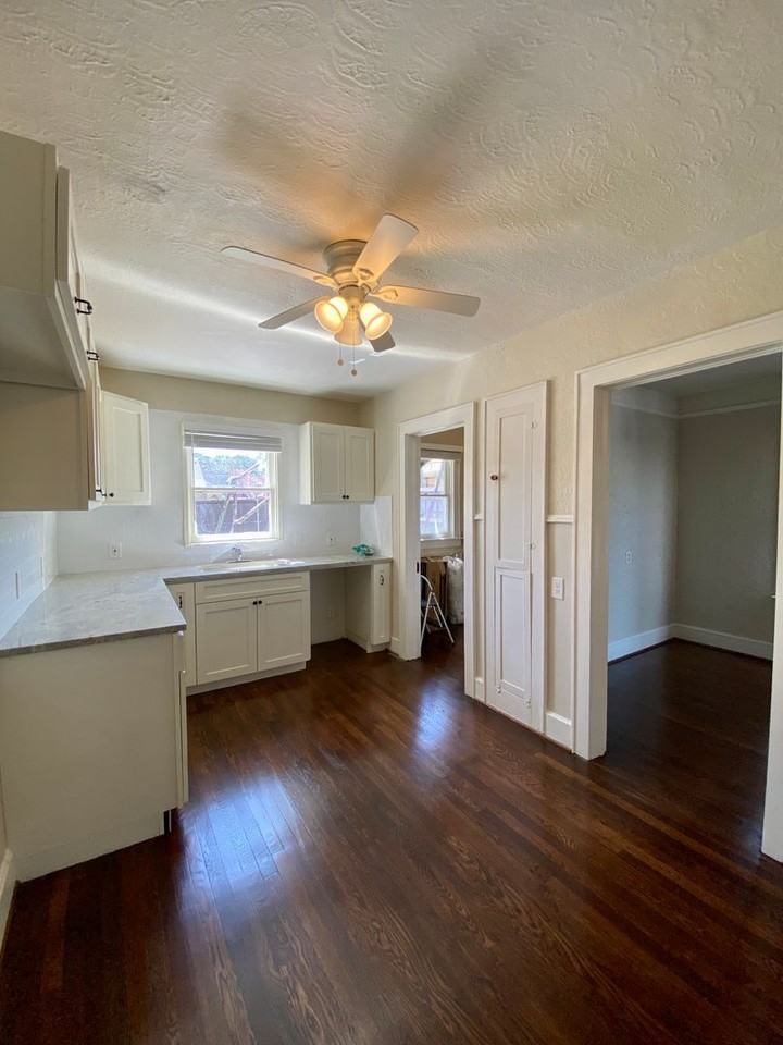 2424 W Jefferson Blvd - Photo 3 of 18