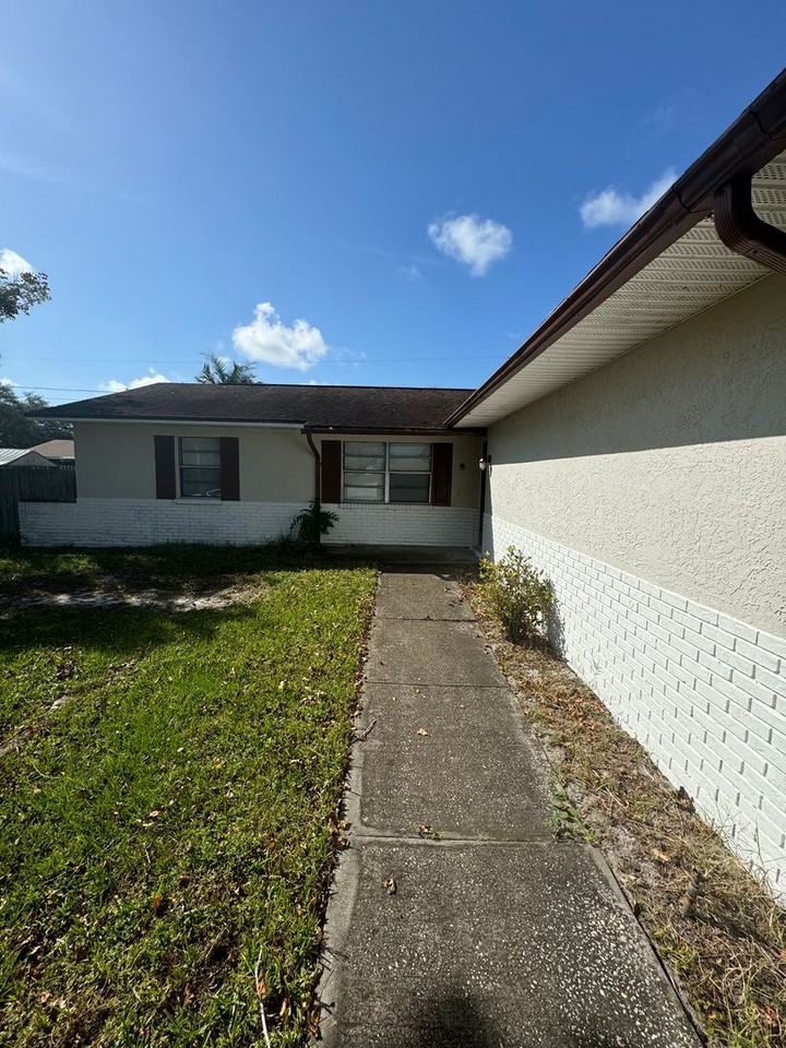 560 Walnut Dr - Photo 2 of 40