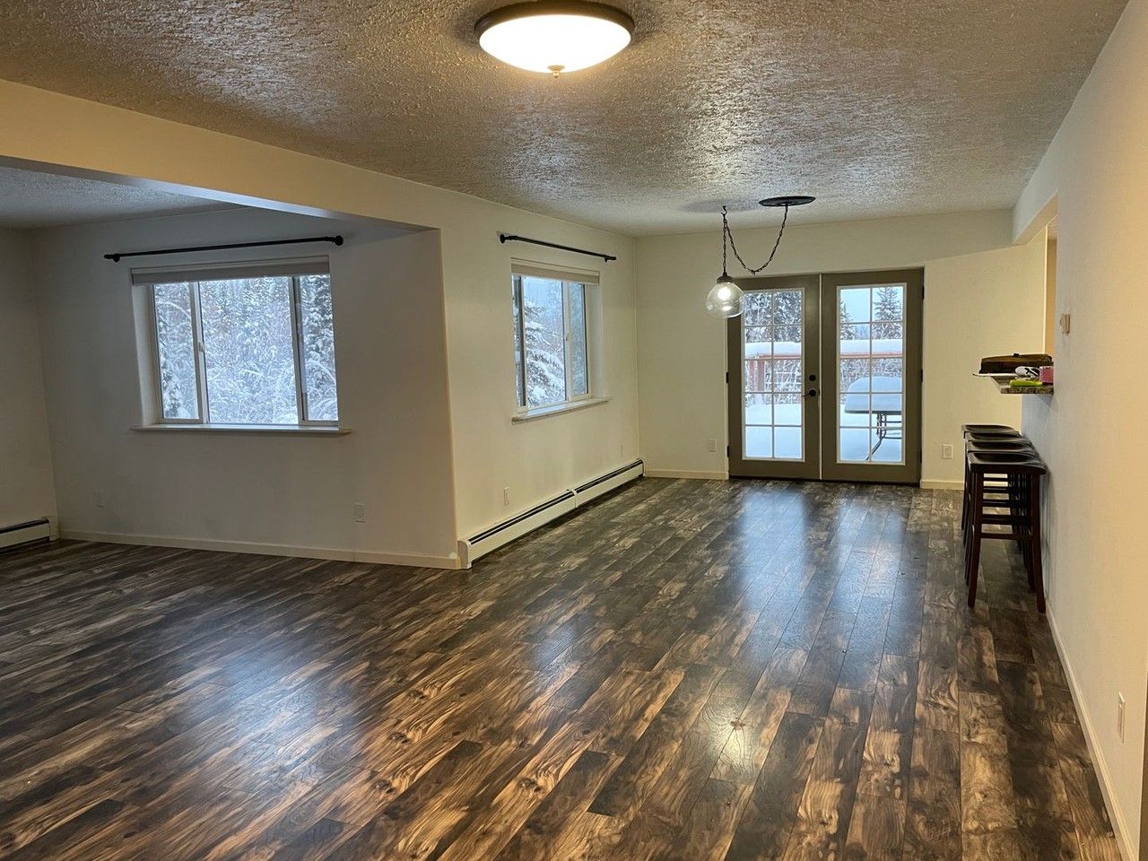 1510 Gateway Dr - Photo 2 of 14