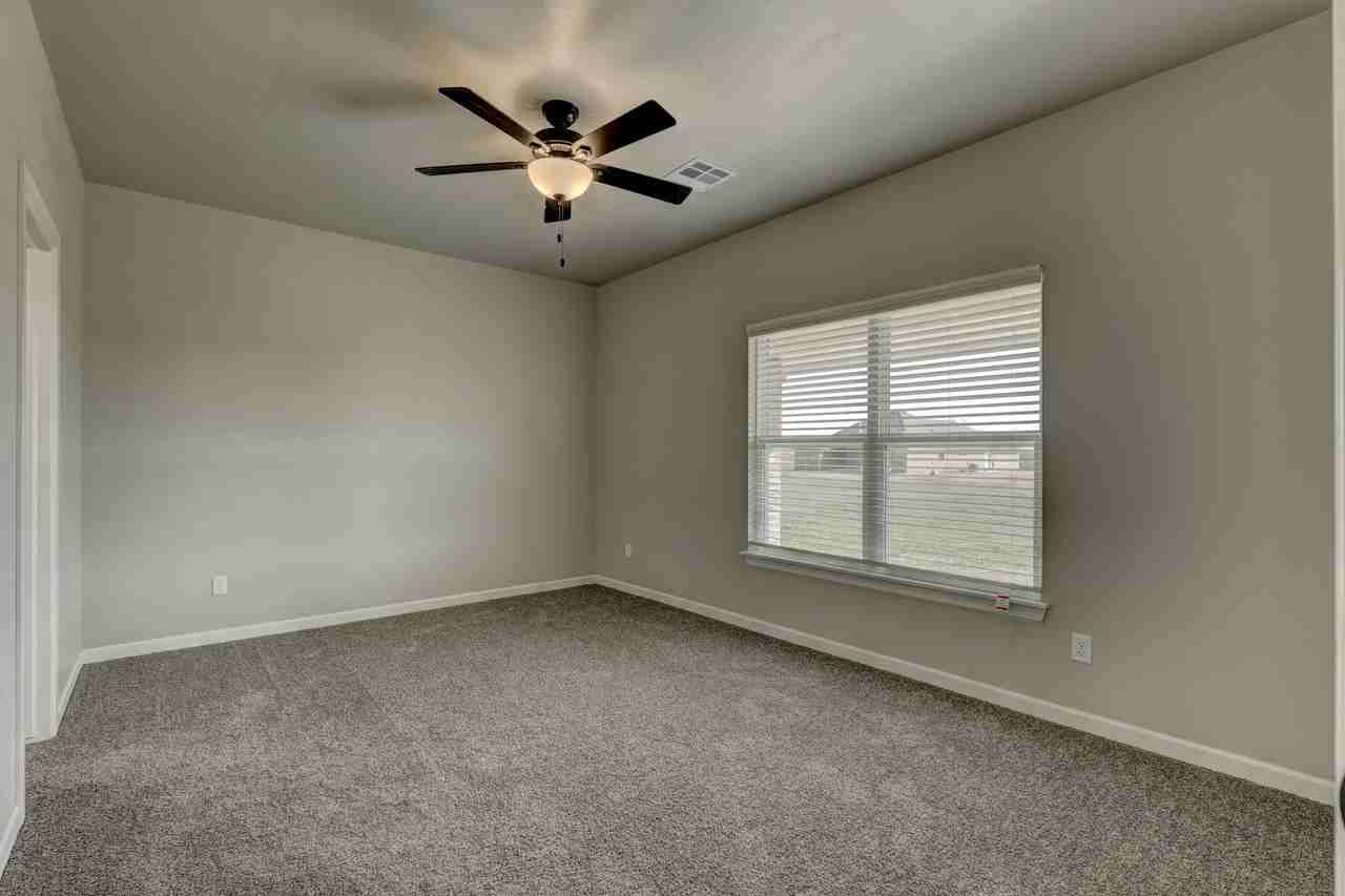 3290 Cemetery Rd - Photo 6 of 20