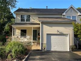 featured image of 5101 Salisbury Mews