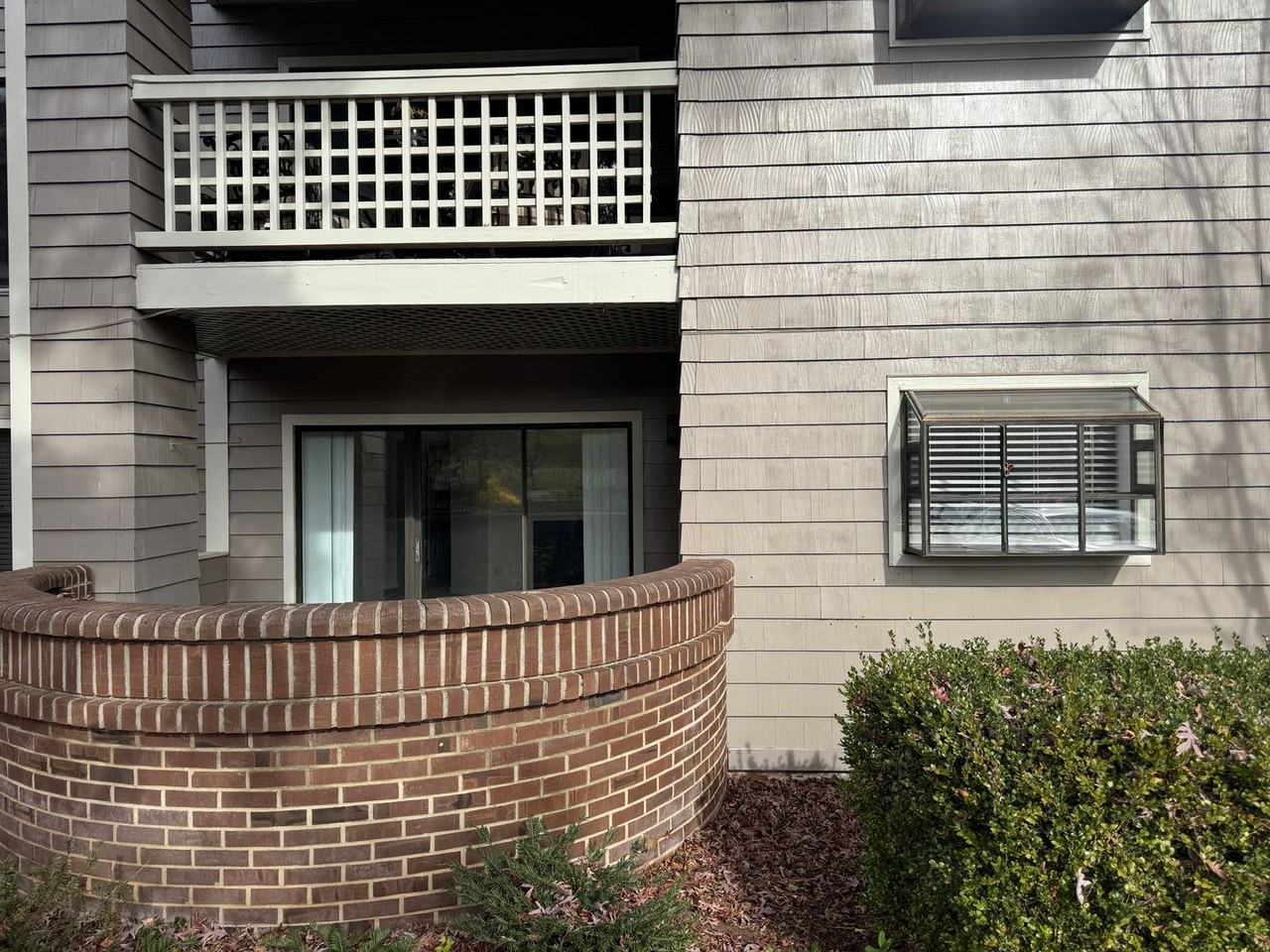 730 Washington St - Photo 2 of 15