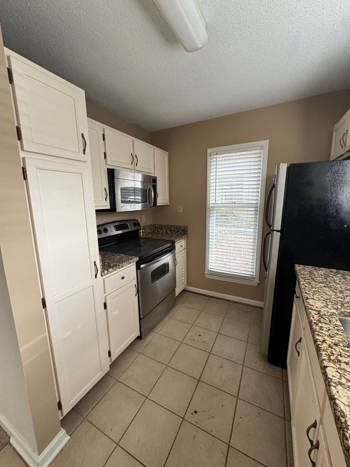 730 Washington St - Photo 5 of 15